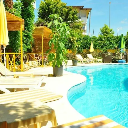 Almila Aparthotel Side