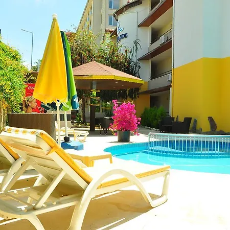 Almila Aparthotel 2*