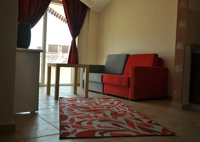 Apart Otel Almila Side