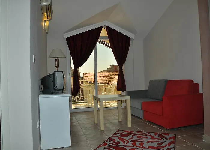 Apart Otel Almila Side