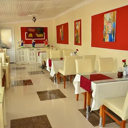 Aparthotel Almila