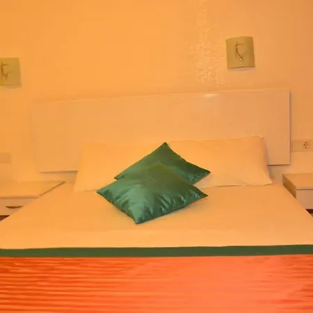 Aparthotel Almila 2*